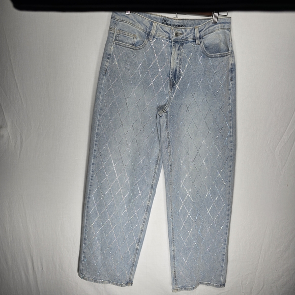 No Boundaries Jeweled Wide Leg Light Wash Denim Jeans Size 10 - Picture 1 of 13